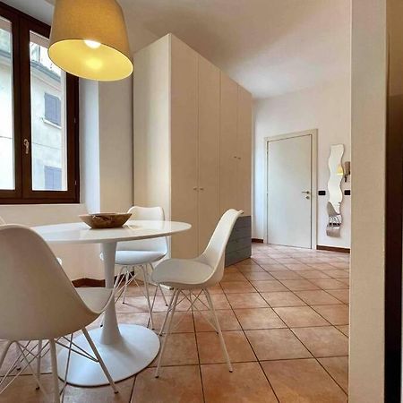 Unconventional Apartment: Centro Storico Con Bici マントヴァ エクステリア 写真